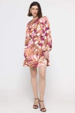 Vestido corto de manga larga