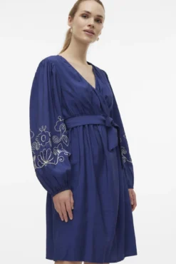Vestido corto de manga larga maternity