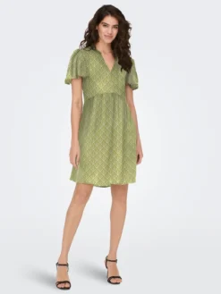 Vestido corto escote en V
