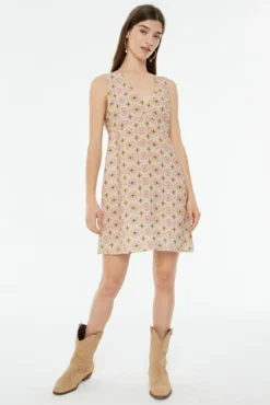 Vestido corto estampado geométrico