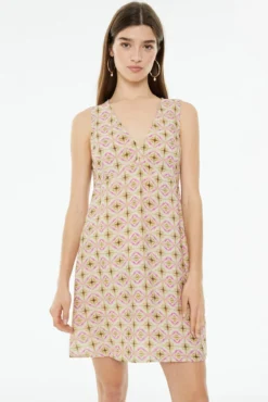 Vestido corto estampado geométrico