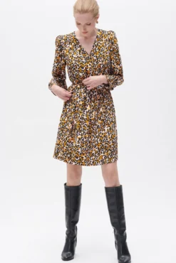 Vestido corto estampado leopardo