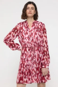 Vestido corto fluido manga larga