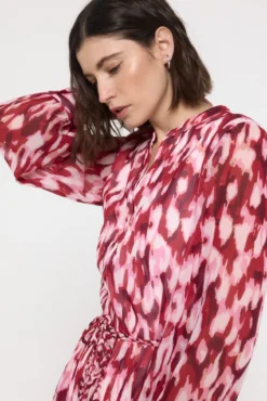 Vestido corto fluido manga larga