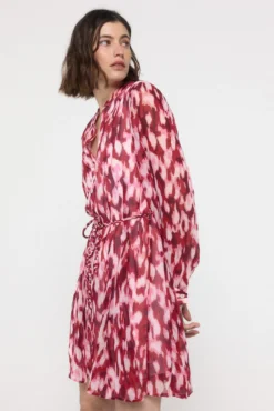 Vestido corto fluido manga larga