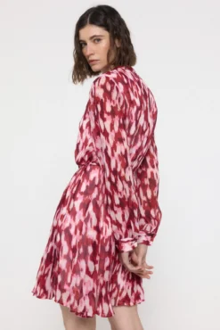 Vestido corto fluido manga larga