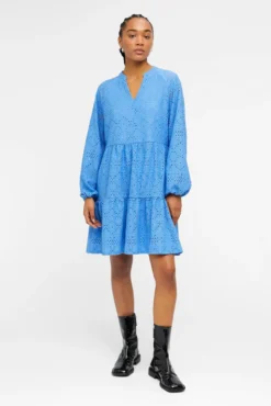 Vestido corto mangas globo
