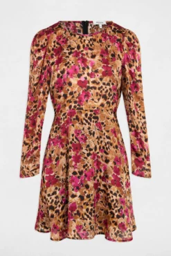 Vestido corto plisado