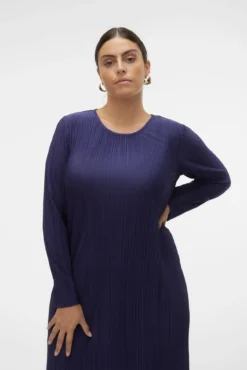 Vestido corto plisado talla grande