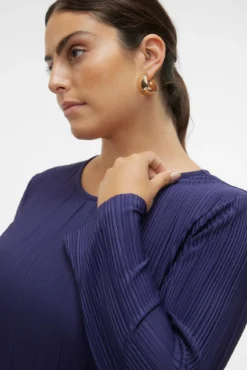 Vestido corto plisado talla grande