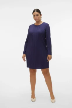 Vestido corto plisado talla grande