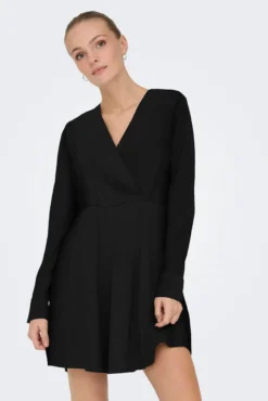 Vestido corto satinado