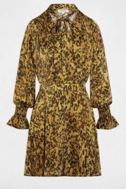 Vestido corto satinado