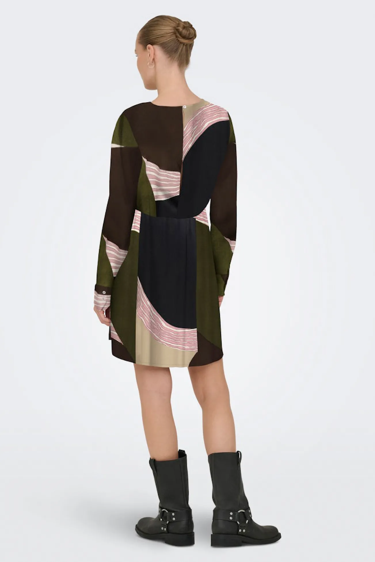 Vestido corto satinado