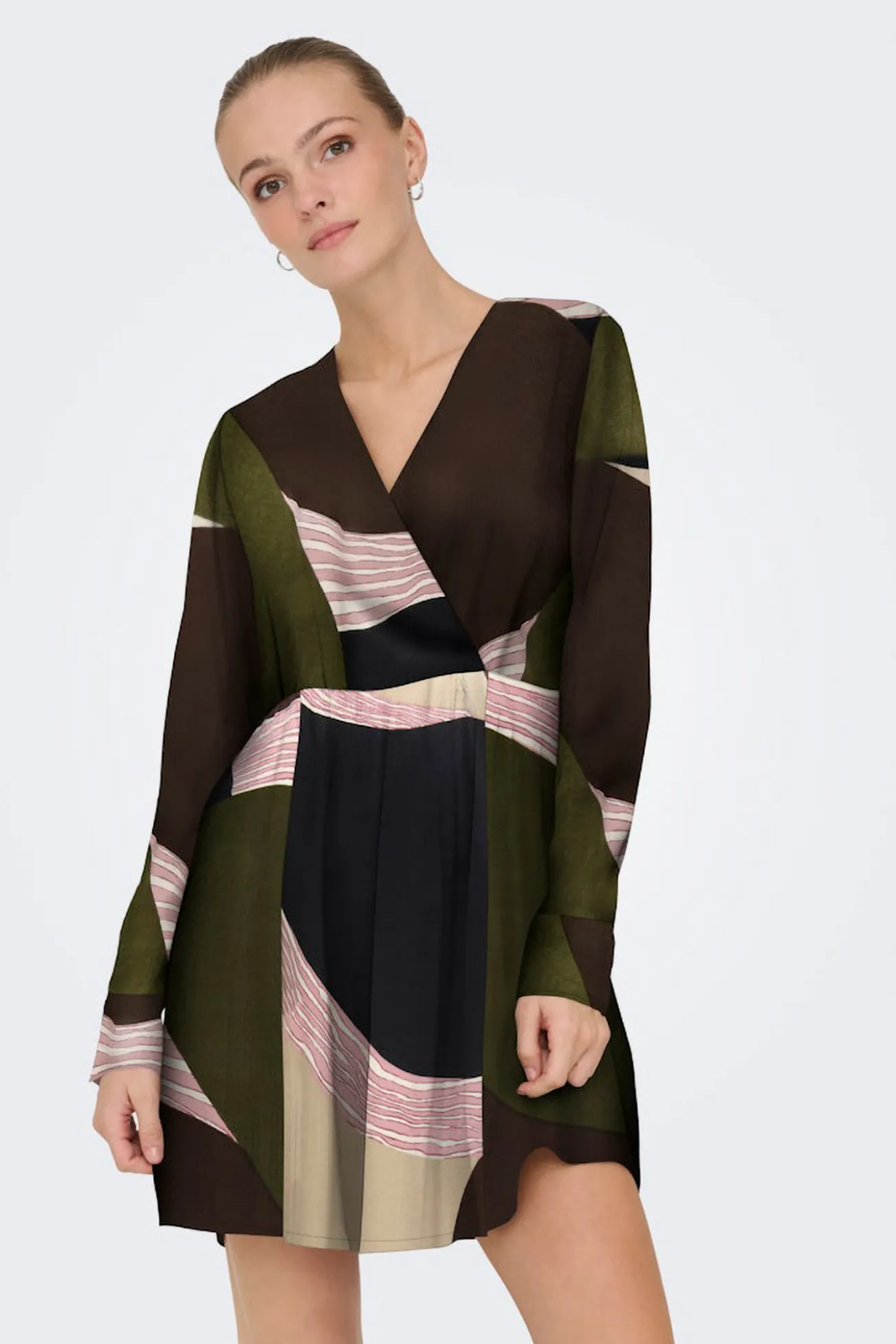 Vestido corto satinado