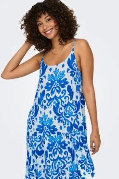 Vestido corto sin mangas