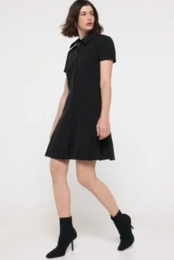 Vestido corto tableado