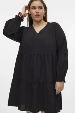 Vestido corto talla grande