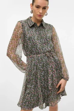 Vestido corto tejido vaporoso