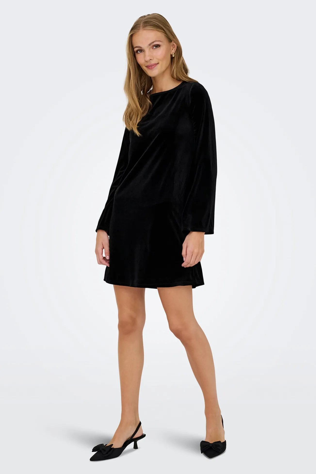 Vestido corto terciopelo