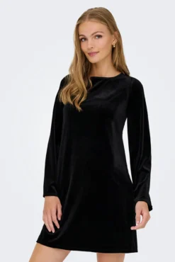 Vestido corto terciopelo