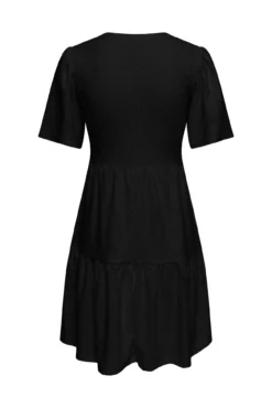 Vestido corto troquelado