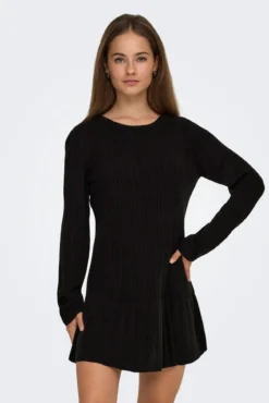 Vestido corto volante