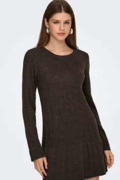 Vestido corto volante