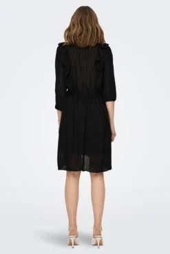 Vestido corto volantes