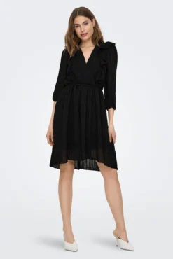 Vestido corto volantes