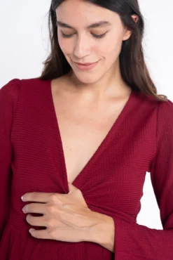 Vestido de lactancia con escote cruzado