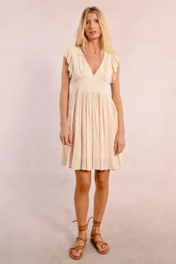 Vestido de manga corta mariposa