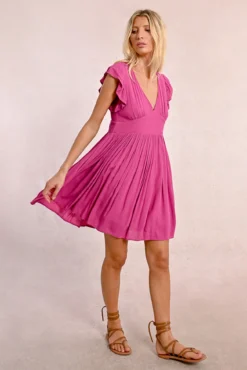 Vestido de manga corta mariposa
