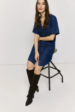 Vestido denim cuello pico
