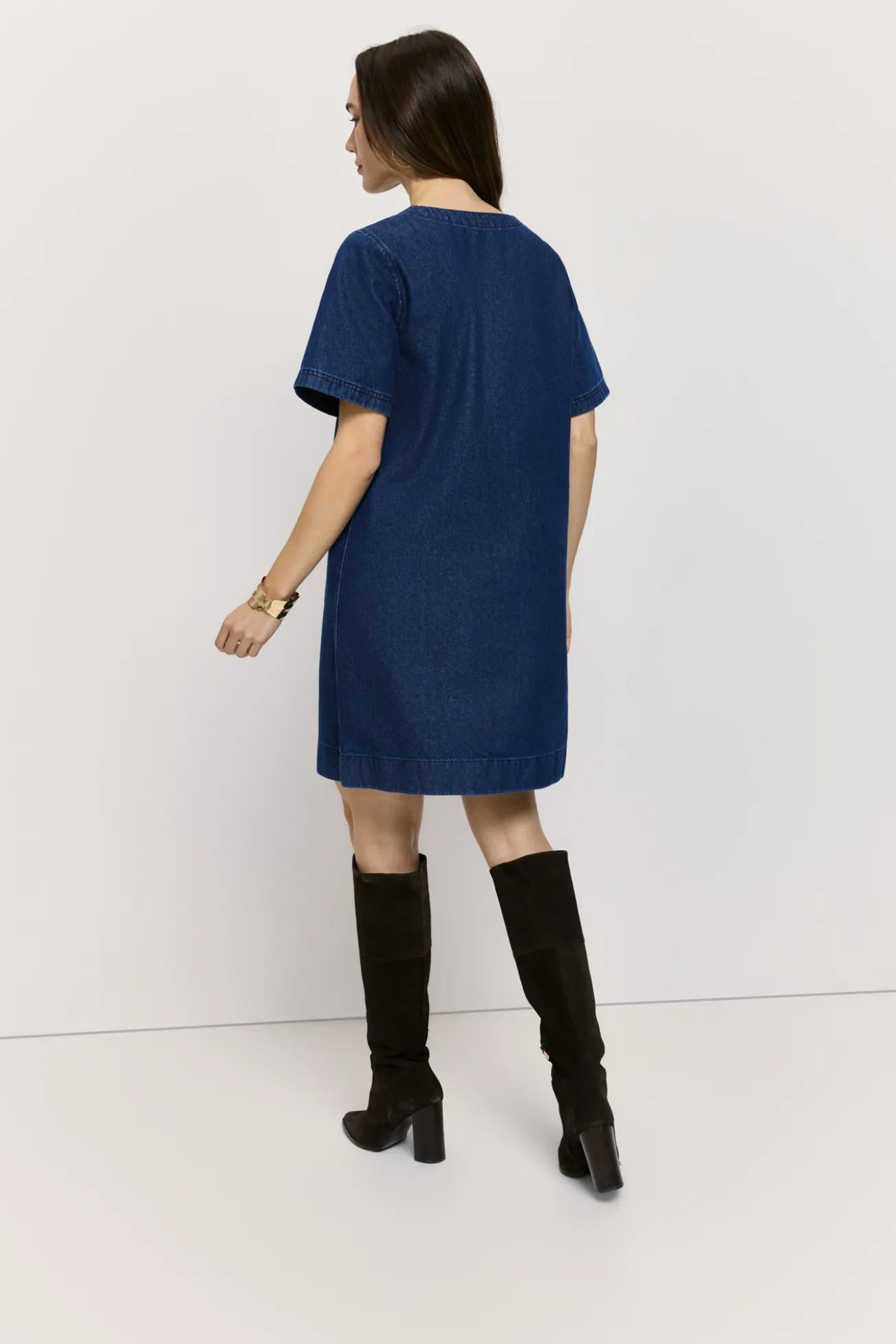 Vestido denim cuello pico