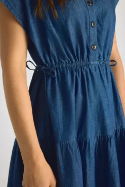 Vestido denim escote pico