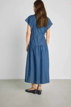 Vestido denim escote pico
