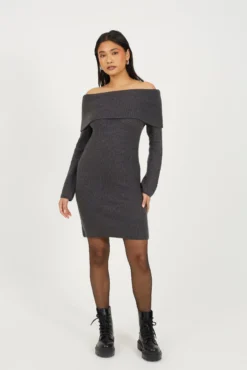 Vestido de punto con cuello bardot
