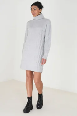 Vestido de punto con ochos