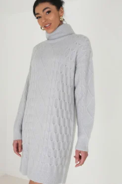 Vestido de punto con ochos