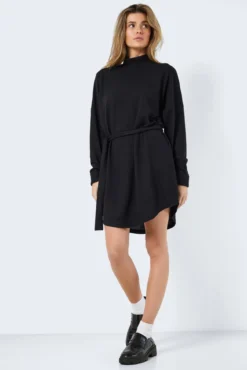 Vestido de punto cuello alto