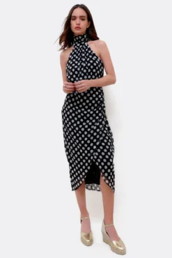 Vestido escote halter gasa