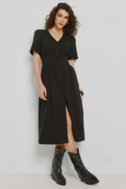 Vestido escote pico