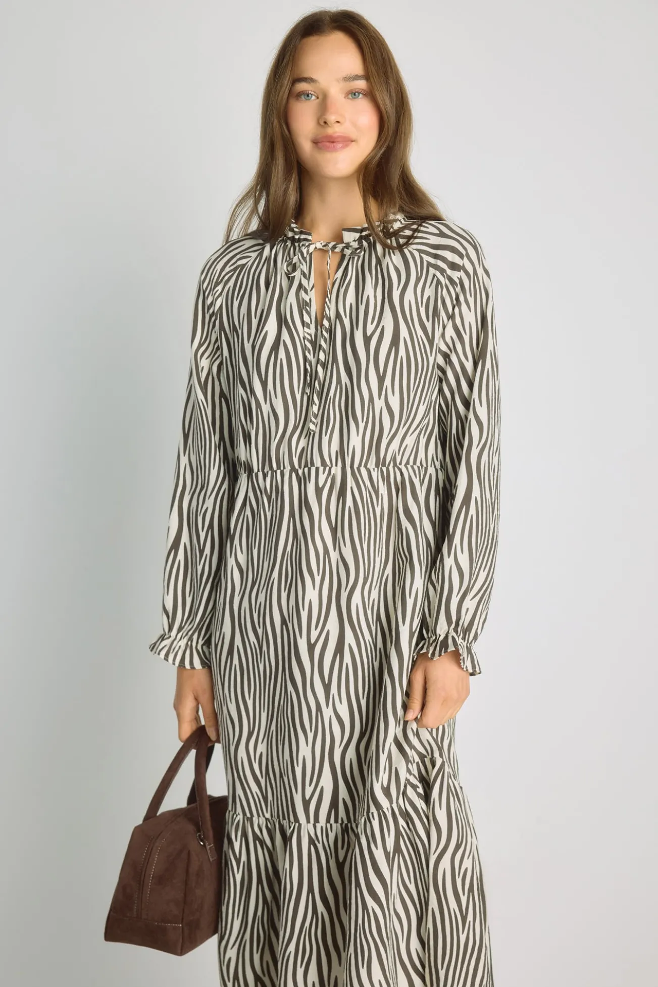 Vestido escote pico