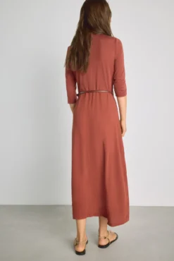 Vestido escote pico