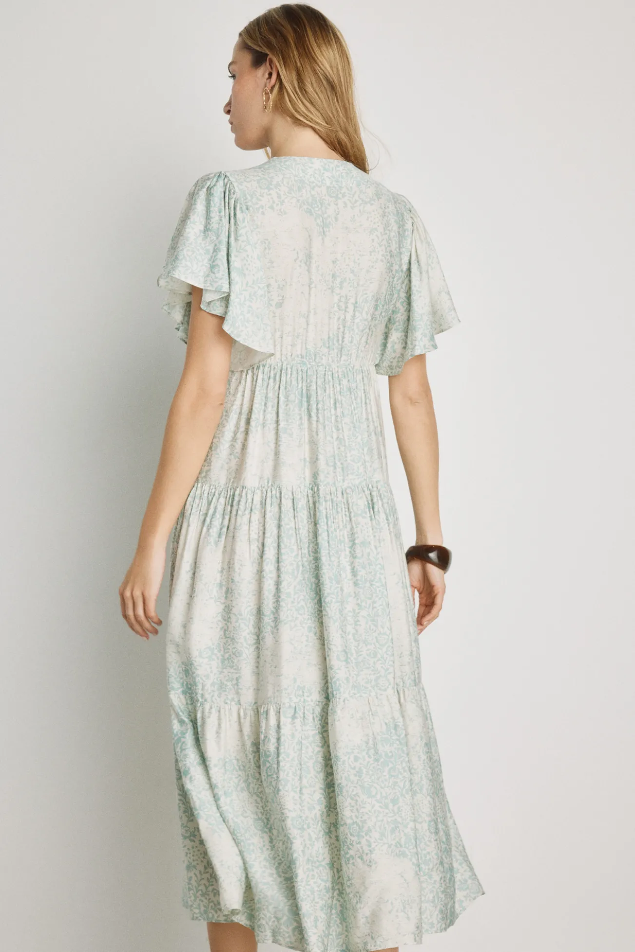 Vestido escote pico