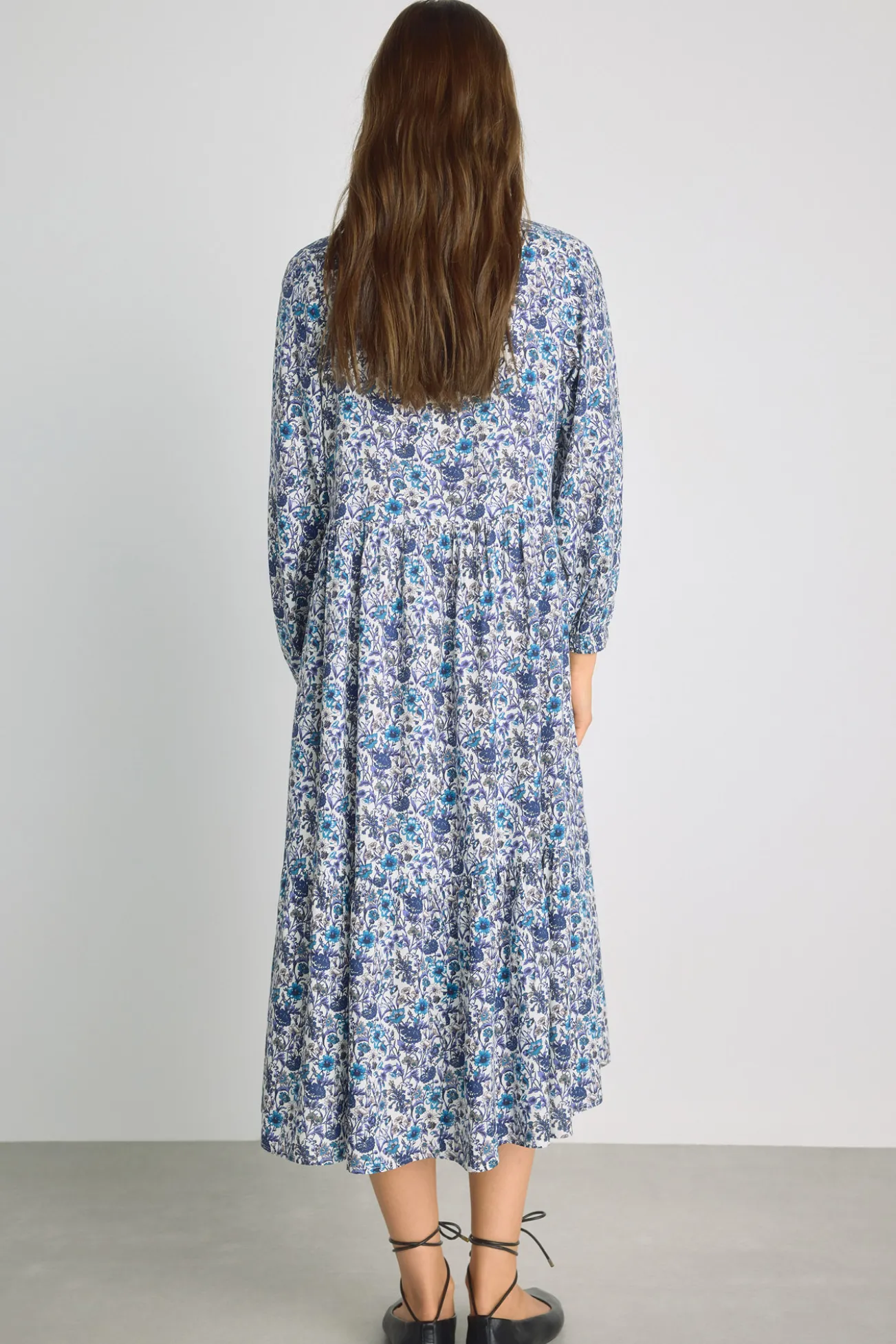 Vestido escote pico