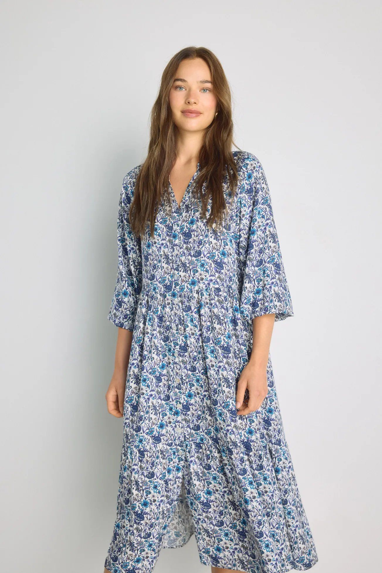 Vestido escote pico