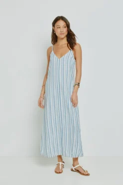 Vestido escote pico con tirantes