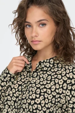Vestido estampado camisero